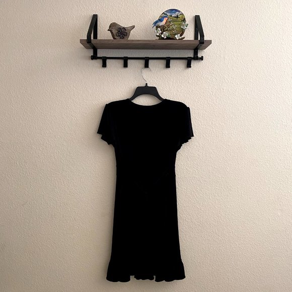 Apt. 9 sz:M Gem Front Black Gathered Waist Dress - Picture 6 of 10